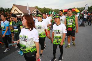 BIB: 2681
                            <button type="button" onclick="openModal(3530955)" class="btn btn-primary btn-sm float-right btn-popup" data-toggle="modal" data-target=".modal-high-quality">
                        <i class="fas fa-shopping-cart"></i> Add to Cart
                    </button>
                                            <button type="button" onclick="isThisMe(3530955, true)" class="btn btn-success btn-sm float-right btn-popup btn-isme hidden" data-toggle="tooltip" data-placement="bottom" title="นี่คือรูปของคุณใช่ไหม คลิกที่นี่เพื่อเอาเข้าอัลบั้ม">
                        <i class="fas fa-plus"></i> Add to album
                    </button>
                    <button type="button" onclick="isThisMe(3530955, false)" class="btn btn-warning btn-sm float-right btn-popup btn-isnotme hidden">
                        <i class="fas fa-ban"></i> Remove from album
                    </button>